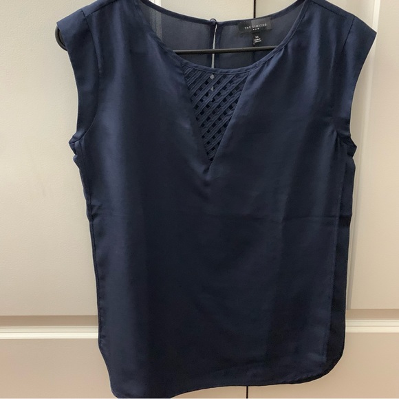THE LIMITED. Navy Blue top/blouse. Size XS. GREAT CONDITION - Picture 1 of 10